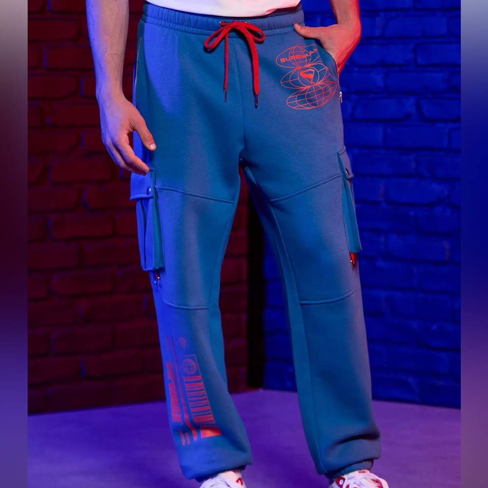 Superman Cargo Jogger Sweatpants, Hot Topic, Unisex‎ DC Comics